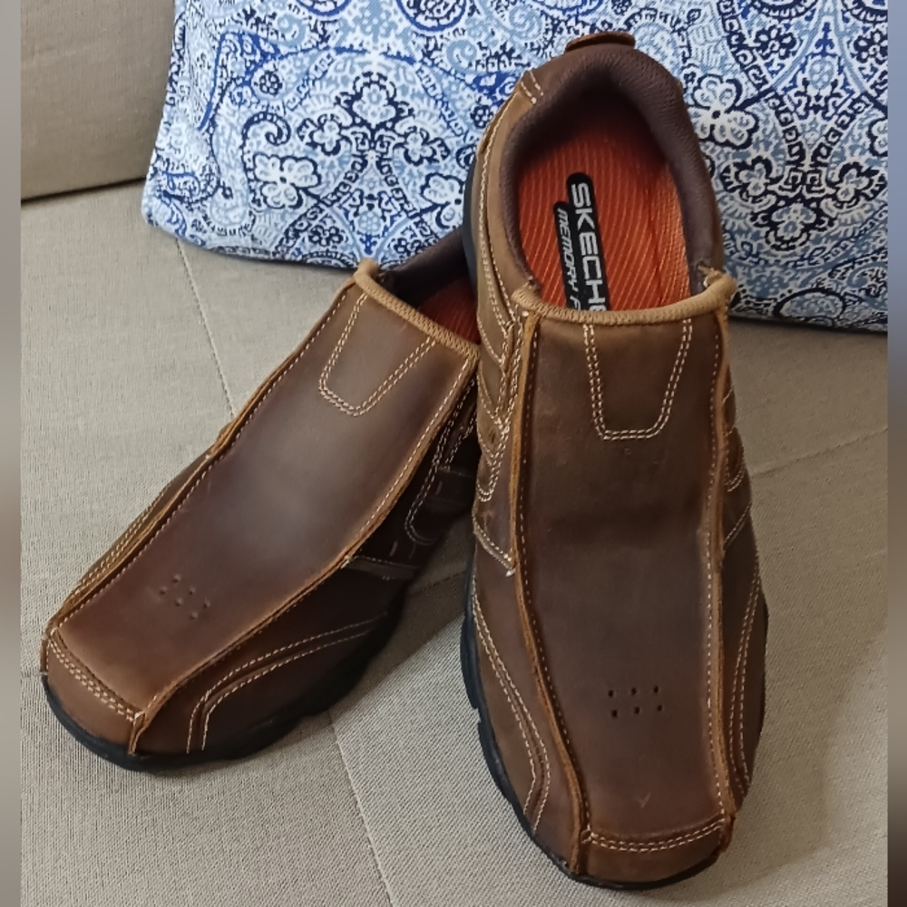 Skechers Slip-on casual shoes dark brown NWOT